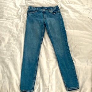 mid rise rockstar super skinny Old Navy jeans size 6